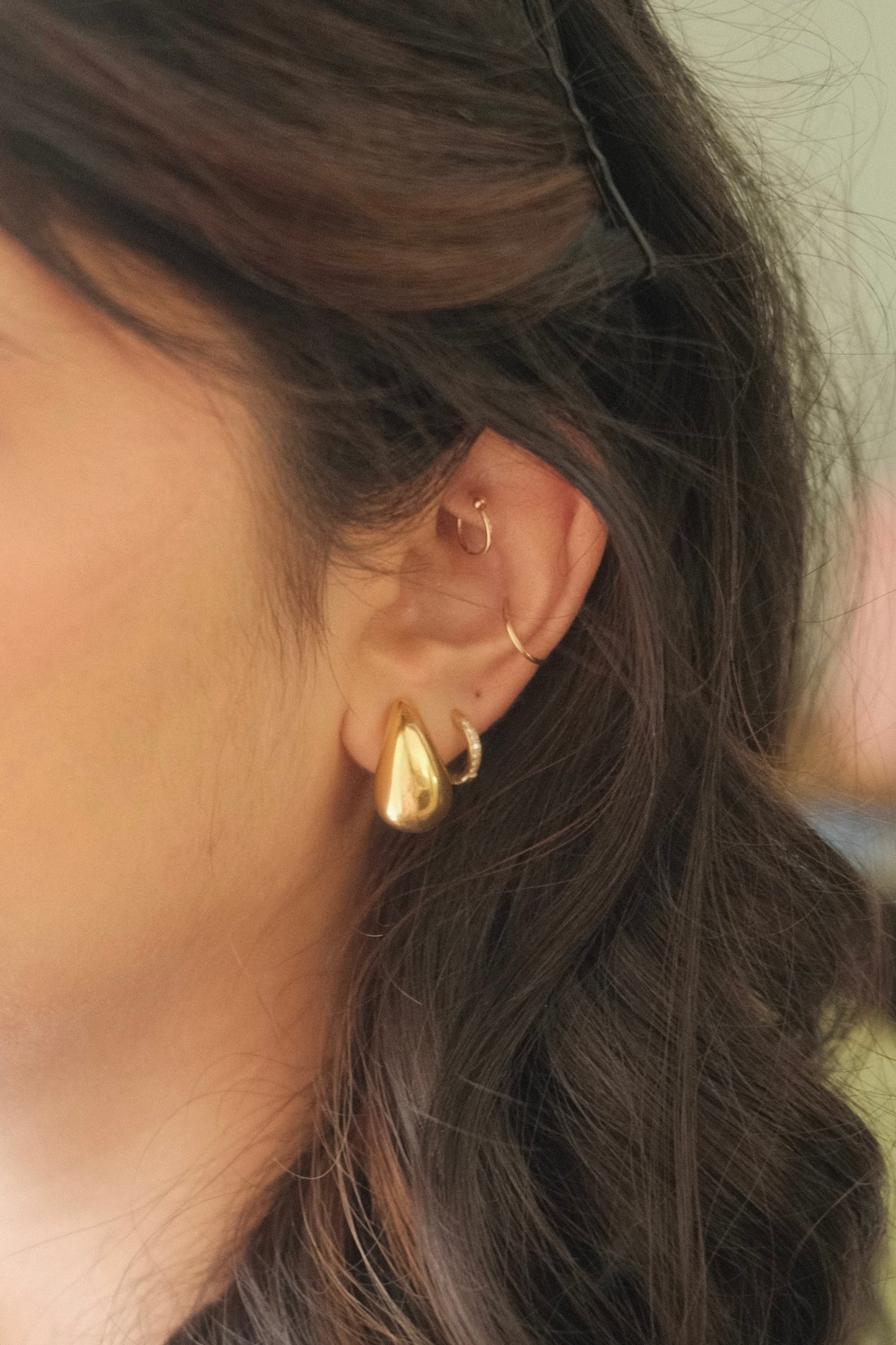 Elara Teardrop 18k Gold earring