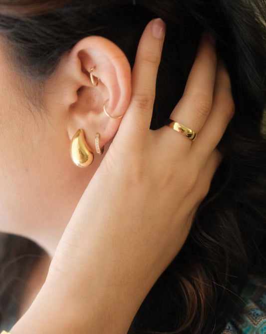 Elara Teardrop 18k Gold earring