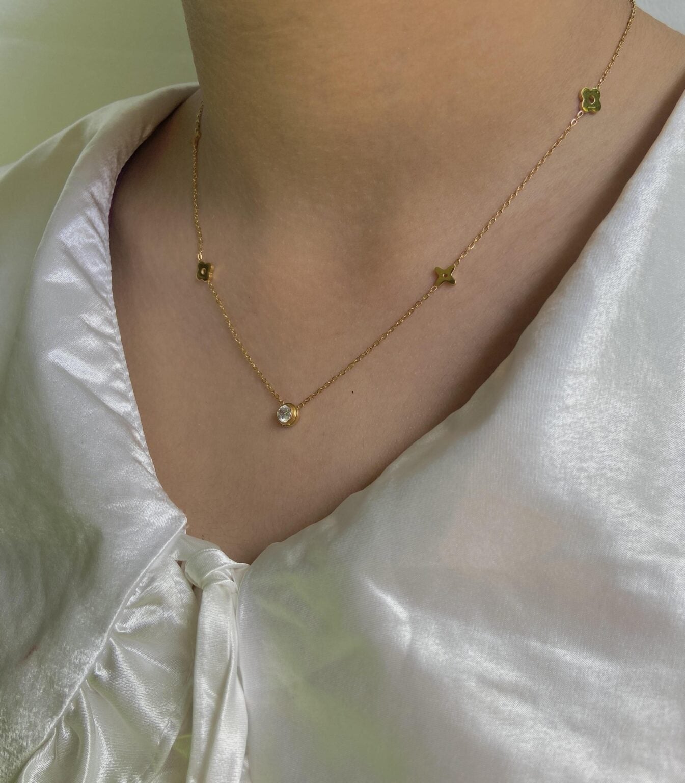Alara - Gold Clover Dainty Necklace